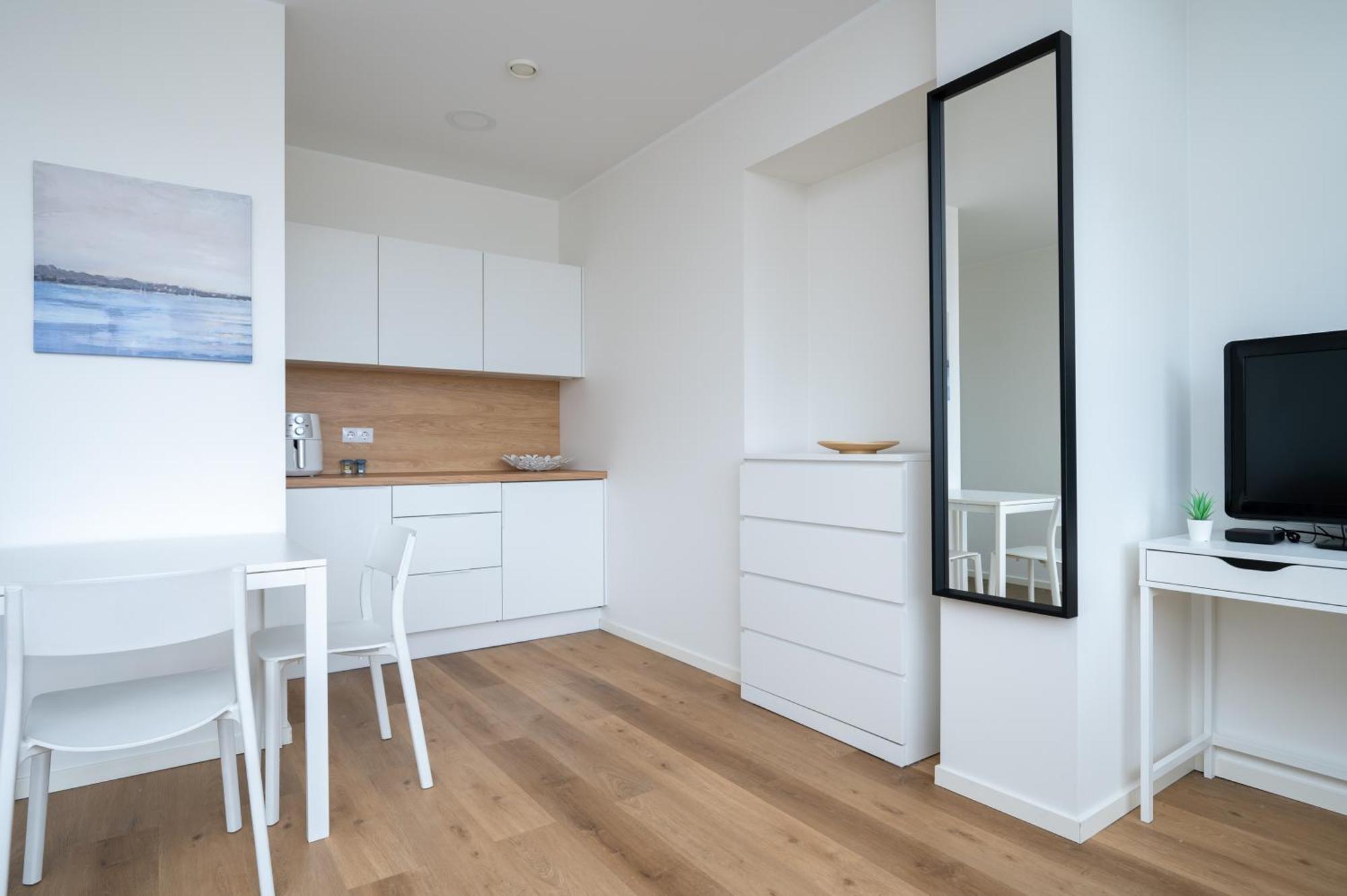 Hilltop Apartments - Studio Rooms In City Centre 塔林 外观 照片