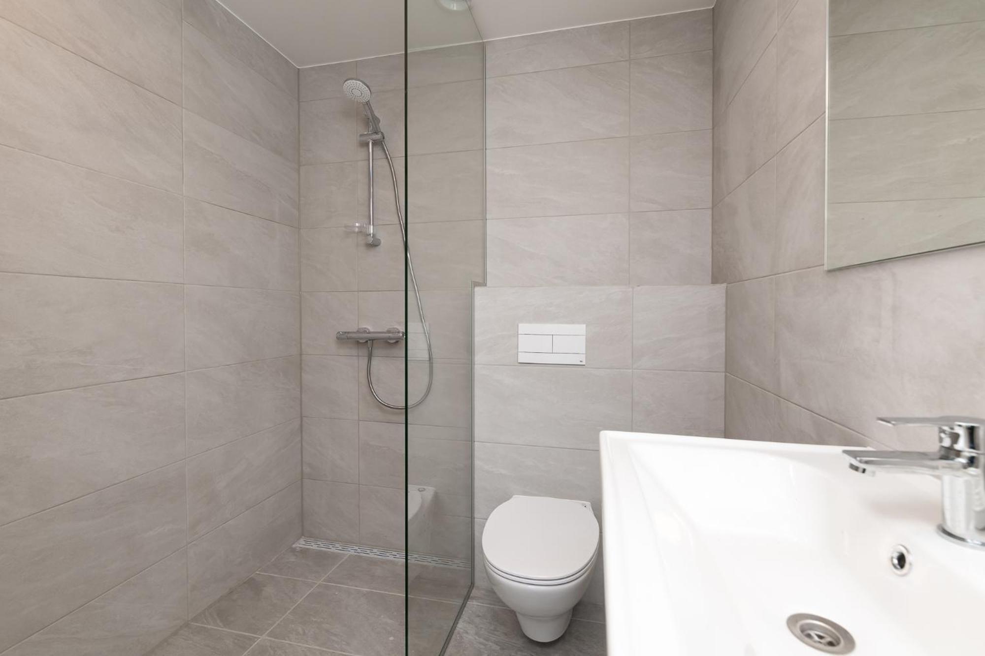 Hilltop Apartments - Studio Rooms In City Centre 塔林 外观 照片